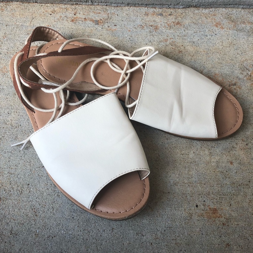 Women’s shoes